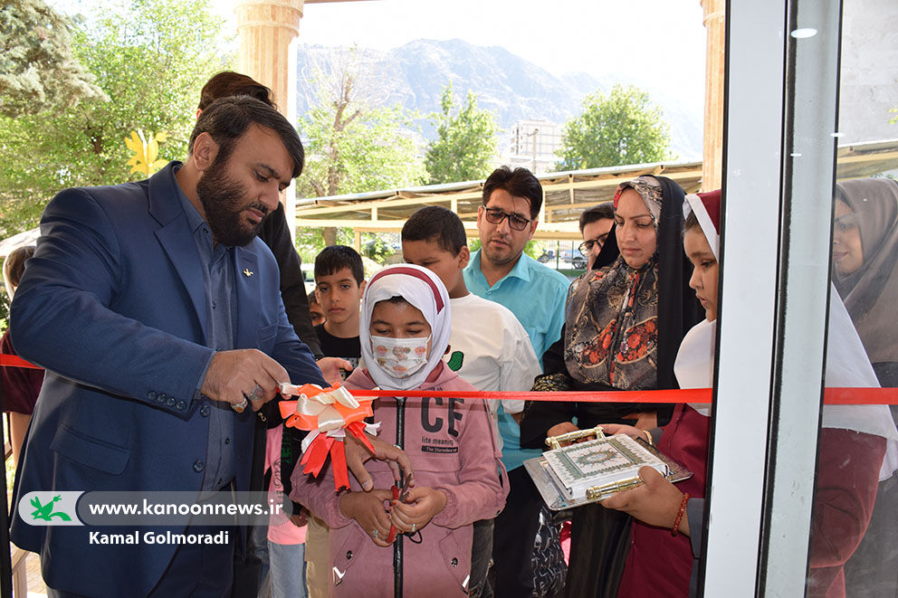 نمایشگاه نوجوانان با نیازهای ویژه در خرمآباد گشایش یافت نمایشگاه نوجوانان با نیازهای ویژه در خرمآباد گشایش یافت