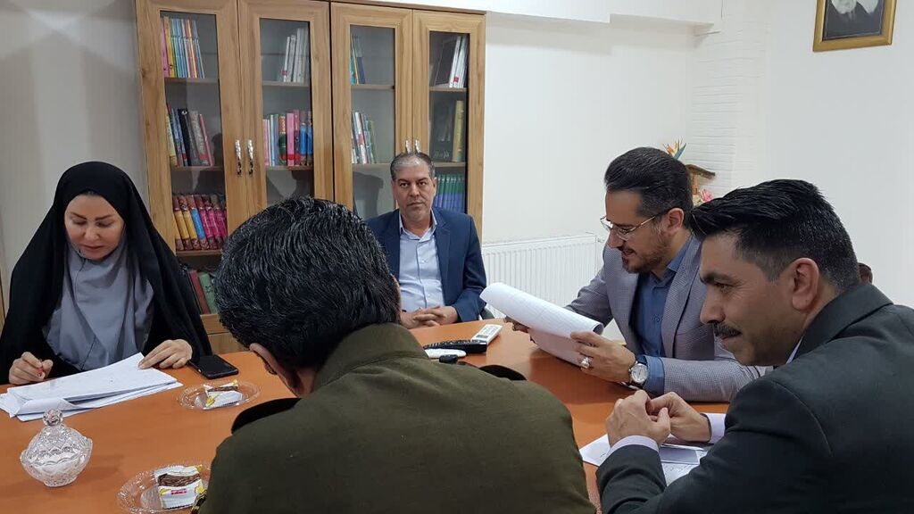 1288738-1 دور آخر از اولین سری شوراهای منطقهای با حضور اورامانات در کانون کرمانشاه