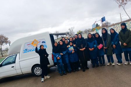 خانم مربی‌های کانون پشت فرمان کتاب‌خانه‌های سیار