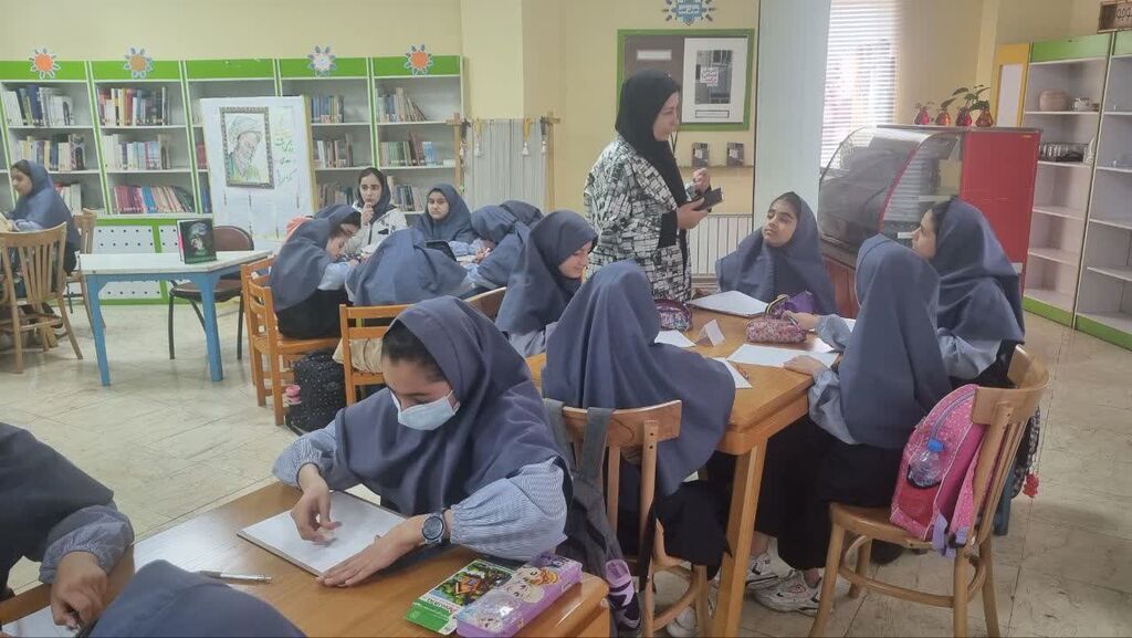 1288803-1 ویژه برنامه «مرد نکونام در عصر تکنولوژی» در کرج برگزار شد