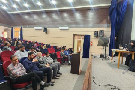 آموزش مهارت های زندگی به کودکان و نوجوانان برای کارشناسان و مربیان کانون قم برگزار شد