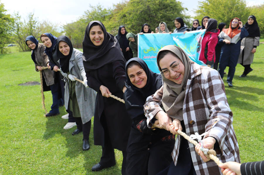 یک روز خوش در دل طبیعت/ مربیان کانون اردبیل در فندقلو خوش گذراندند!