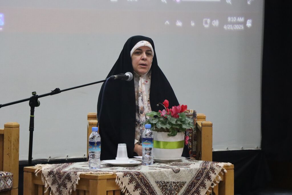 1289548-1 مرکز، سرزمین شماست و شما حاکم سرزمینتان هستید