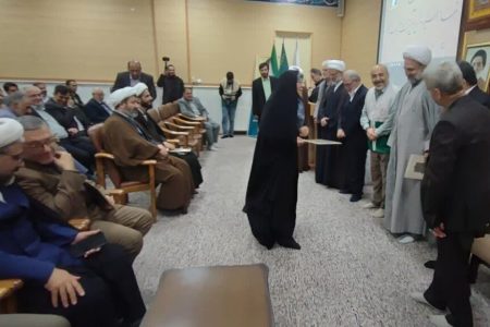 کسب رتبه نخست توسط کانون زنجان در محفل شعر نماز استان