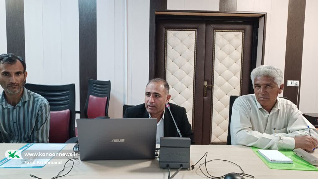 1290070-2 کارگاه آموزشی «آداب معاشرت و رفتار حرفهای» در کانون سیستان و بلوچستان برگزار شد