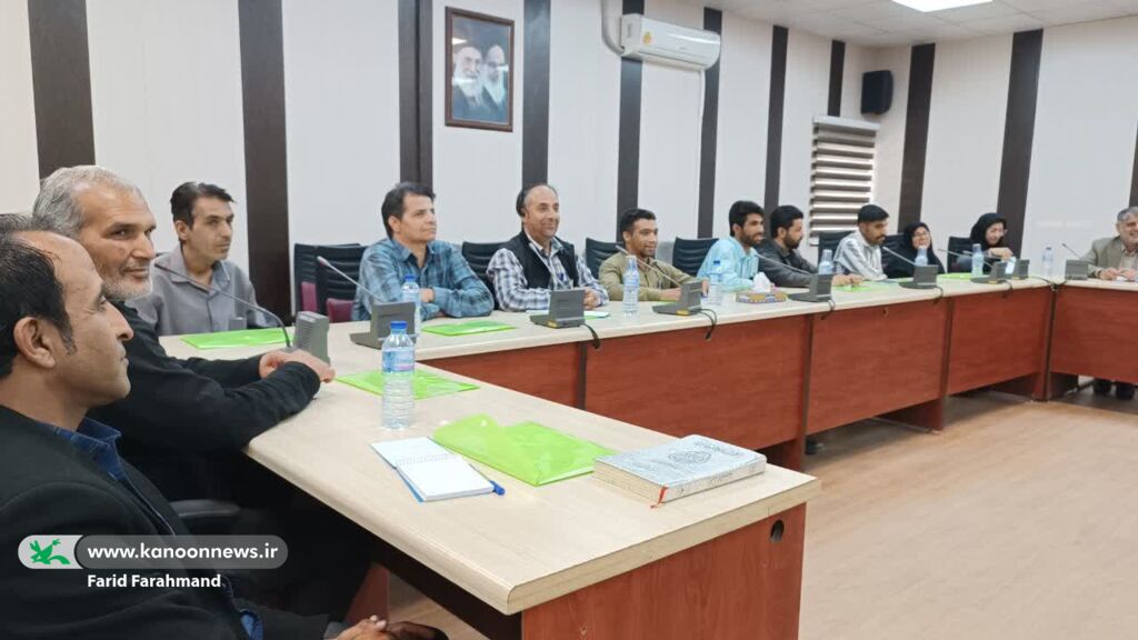 1290075-2 کارگاه آموزشی «آداب معاشرت و رفتار حرفهای» در کانون سیستان و بلوچستان برگزار شد