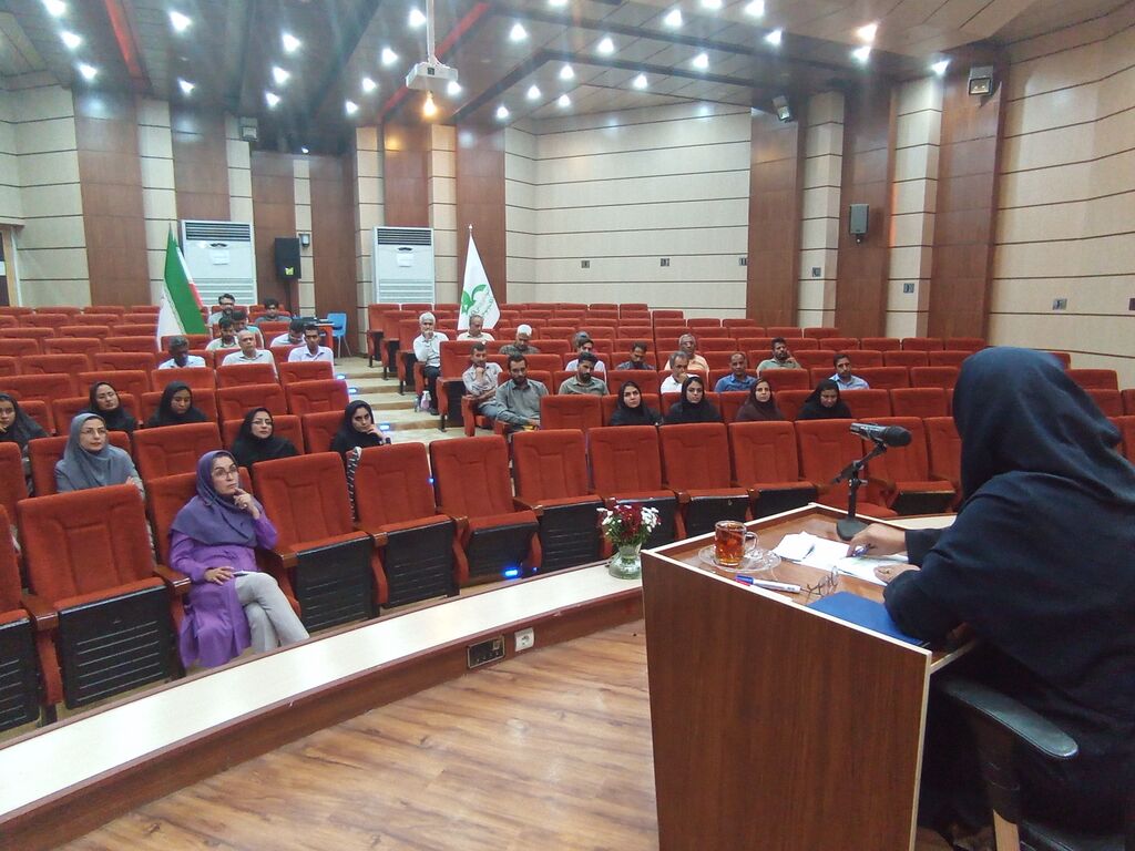 1290376-1 کارگاه آموزش تشریفات برگزار شد