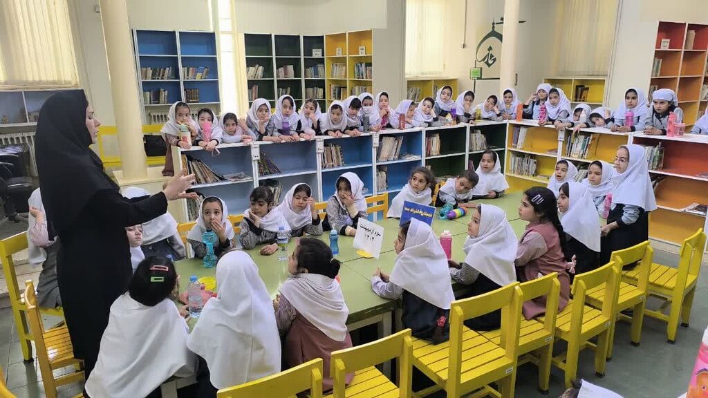 اجرای برنامه «با هر دانه آینده را بکاریم» در مراکز همدان