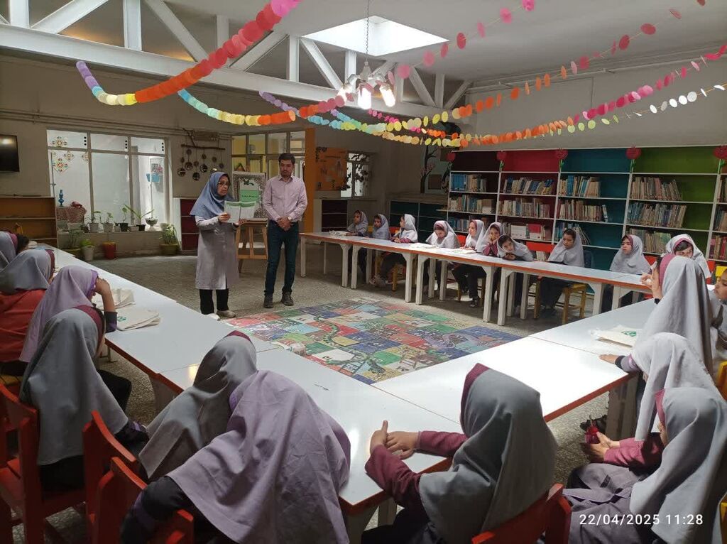 اجرای برنامه «با هر دانه آینده را بکاریم» در مراکز همدان