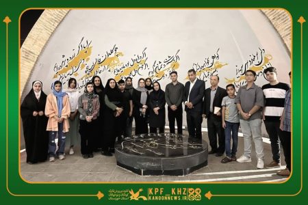 سی‌وپنجمین نشست «آینه‌های ناگهان» در آرامگاه قیصر امین‌پور برگزار شد