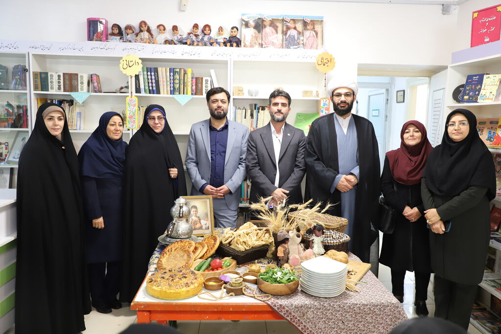 1290784-1 اجرای ویژه برنامه «دوستی گندم و نان» در مرکز شماره یک ارومیه