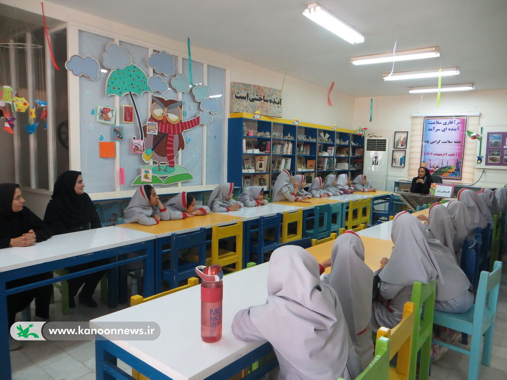 1290890-1 برگزاری ویژهبرنامه هفته سلامت در مرکز فرهنگی هنری کنگان