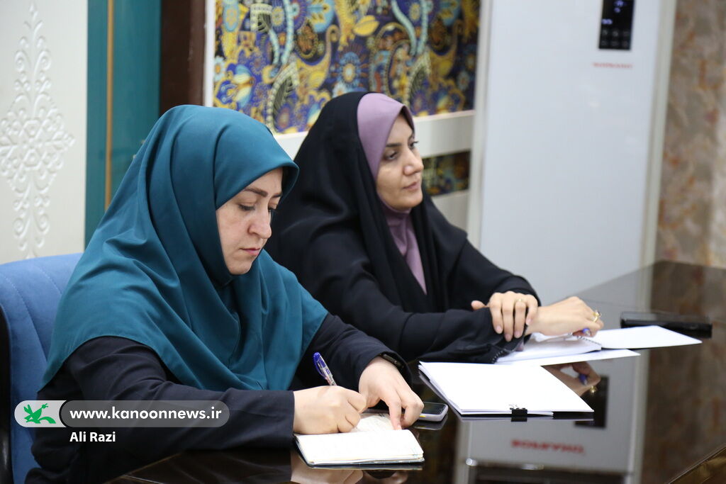 1291262-1 گسترش همکاریهای فرهنگی میان کانون پرورش فکری و پایگاه ششم شکاری بوشهر