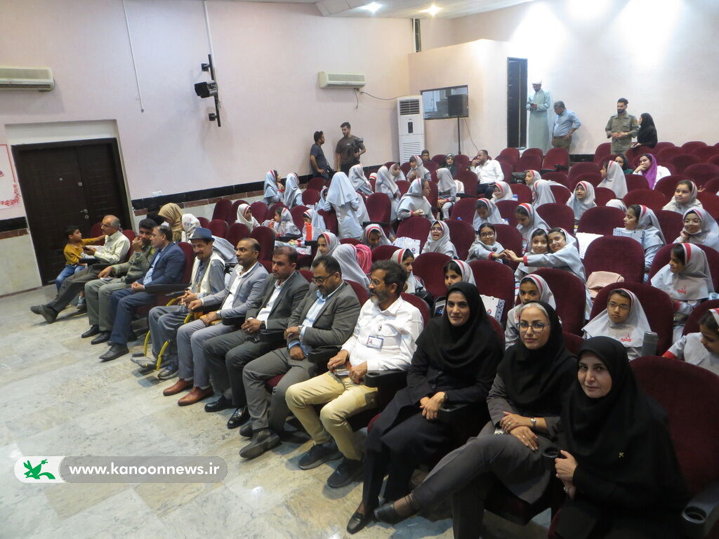 1291288-1 گرامیداشت روز جهانی زمین پاک در مرکز فرهنگیهنری کنگان