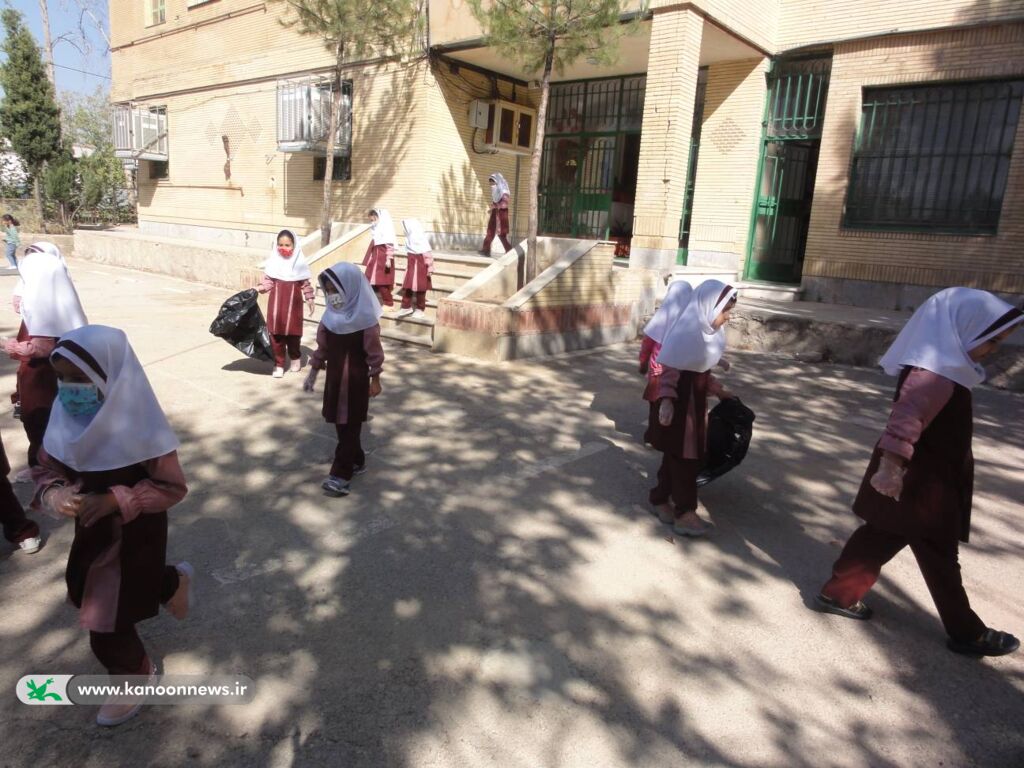 1291323-1 برگزاری ویژهبرنامه"زمین ما پاک تر از دیروز " در مرکز فرهنگی هنری یاسوج