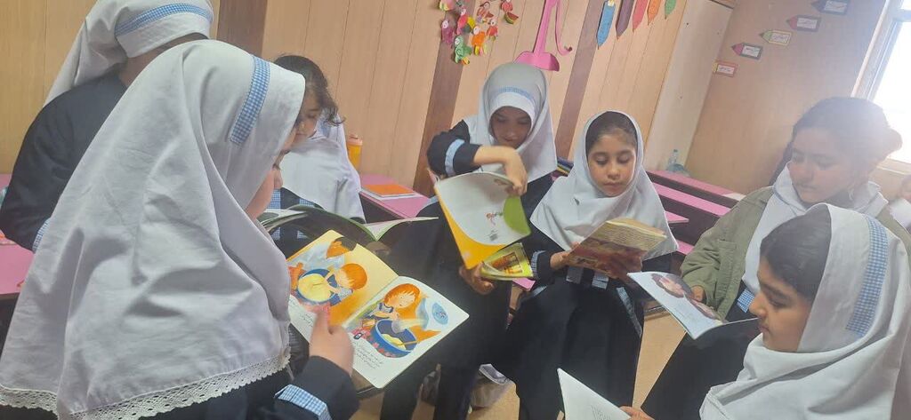 1291378-1 کانونیار سمنانی، سفیر سلامت در مدرسه شد