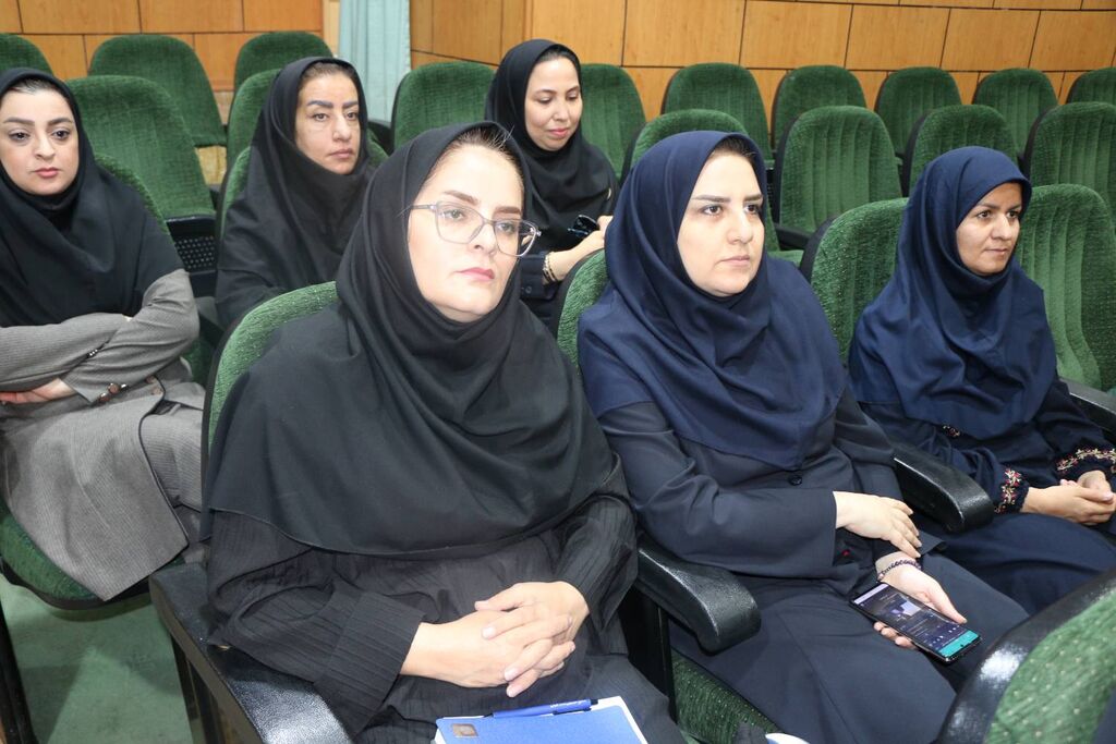 1291821-1 ظرفیتهای تربیتی «گلستان سعدی» برای یادگیری کودکان در کانون فارس بررسی شد