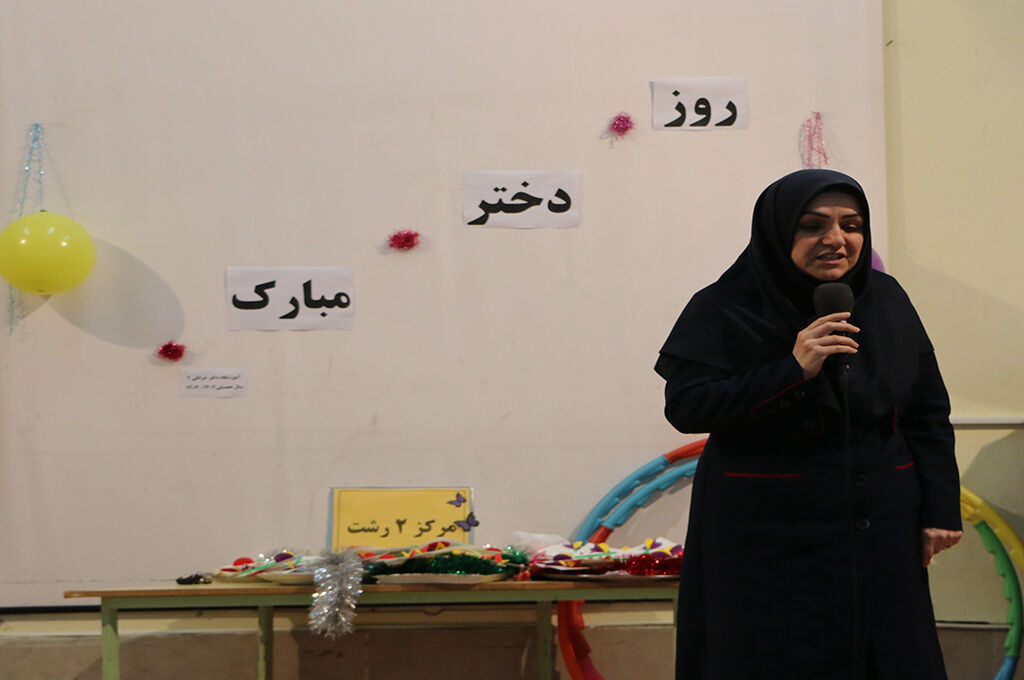 1292141-1 کانونیها با «لبخند خدا» به دیدار کودکان با نیازهای ویژهرفتند