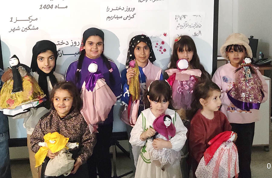 1292156-1 دختران عضو مراکز کانون مشگینشهر روز خود را جشن گرفتند