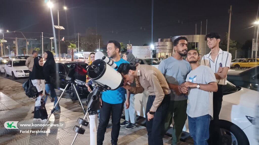 1292267-1 «رصد ماه و مشتری» هدیهی مرکز تخصصی نجوم کانون سیستان و بلوچستان به رهگذران زاهدانی