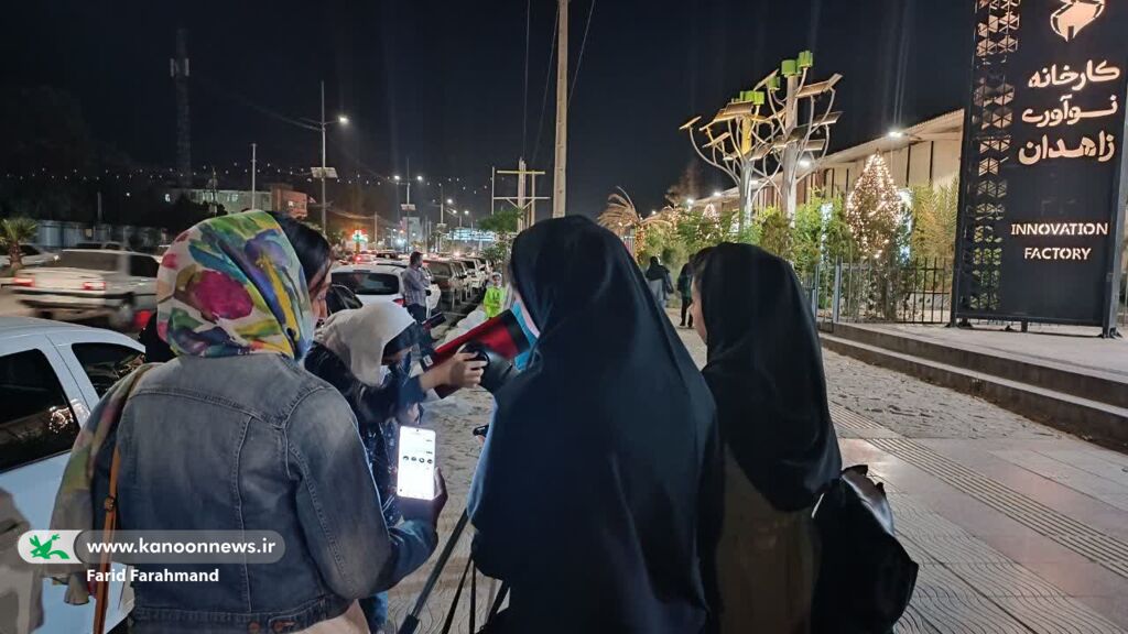 1292268-1 «رصد ماه و مشتری» هدیهی مرکز تخصصی نجوم کانون سیستان و بلوچستان به رهگذران زاهدانی