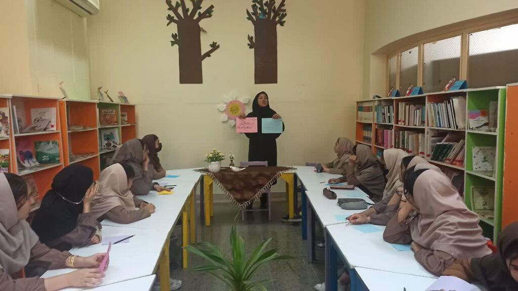 ویژه برنامه گل‌های بابونه در مجتمع آفرینش برگزار شد