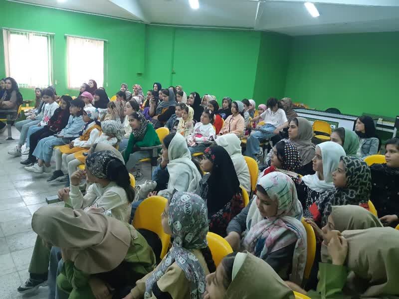 1292368-1 جشن دخترانه در مراکز فرهنگی- هنری همدان