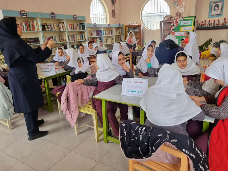 1292400-1 مراکز کانون نمین و دولتآباد میزبان برنامههای روز دختر در سالروز میلاد حضرت معصومه (س) شدند