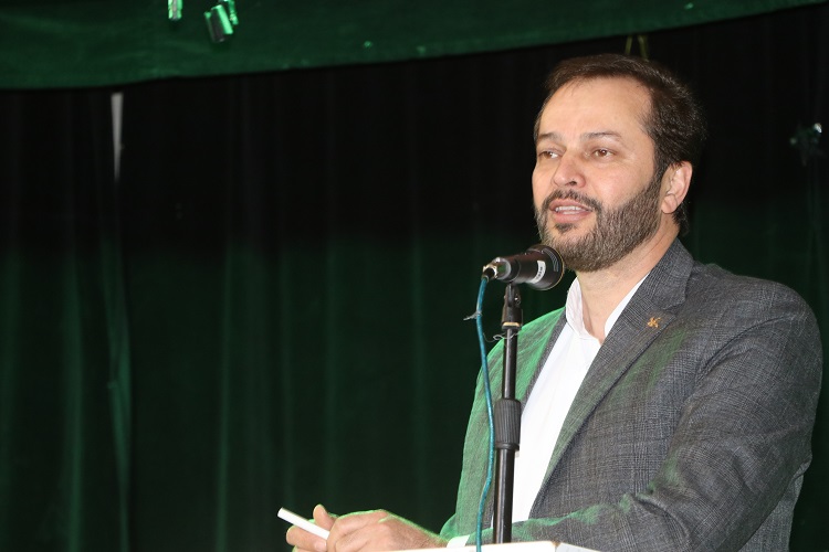 1292544-1 پیام مدیرکل کانون پرورش فکری کودکان و نوجوانان استان اصفهان به مناسبت روز کارگر