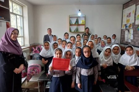 پرواز دوباره “درناهای کاغذی” بر بام مدارس روستایی بستان آباد