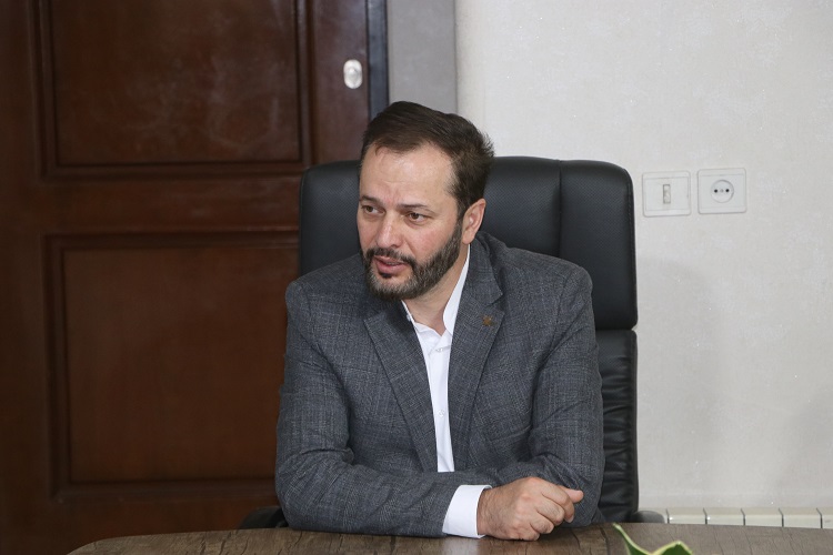 1293044 کانونیاران مرکز ۱۳ کانون استان اصفهان با مدیرکل کانون دیدار کردند