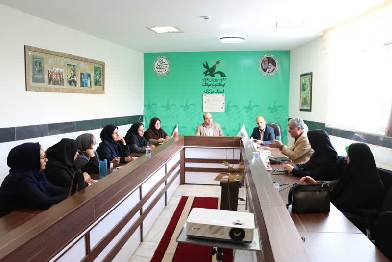 1293182 نشست شورای قصه گویی کانون پرورش فکری کودکان و نوجوانان استان مرکزی