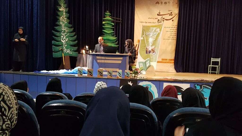 نشست دو پنجره در کانون کرمانشاه با حضور بابک نیک‌طلب