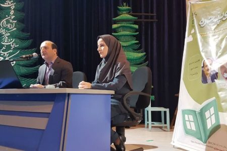 نشست دو پنجره در کانون کرمانشاه با حضور بابک نیک‌طلب