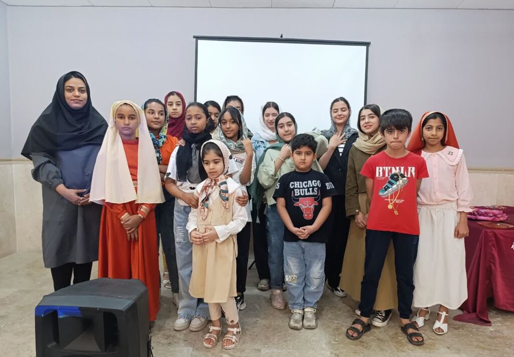 1293354 کارگاه خود باوری به مناسبت روز دختر برگزارشد