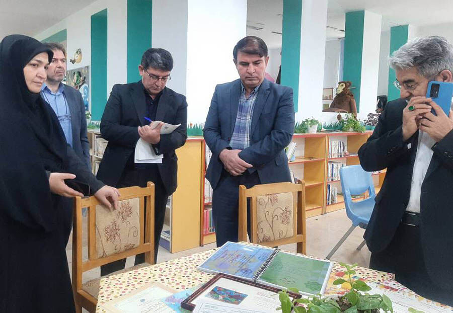 1293434 بازدید نماینده مردم پارسآباد، بیلهسوار و اصلاندوز از مراکز کانون پرورش فکری در پارسآباد