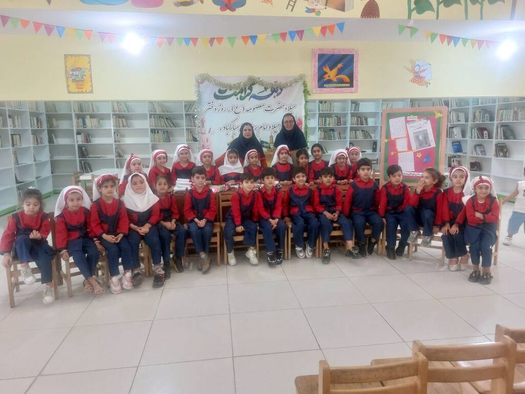 قصه، هنر و نشاط در بزرگداشت دهه کرامت و روز دختر در مراکز فرهنگی فارس