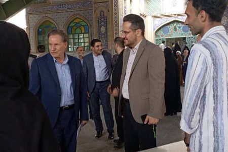 میز خدمت کانون کرمانشاه در محل نماز جمعه