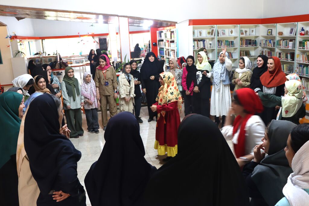 1293994 حضور ۱۰۰ کانونیار در اردوی استان تهران