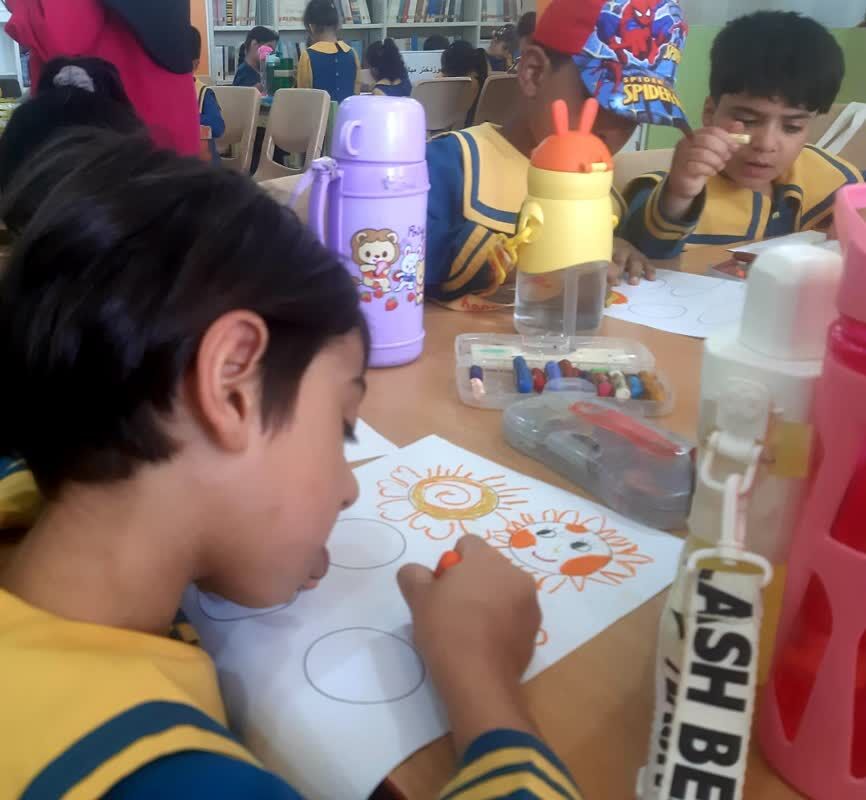 1294244 "خورشید من" موضوع کارگاه خلاقیت با نقاشی