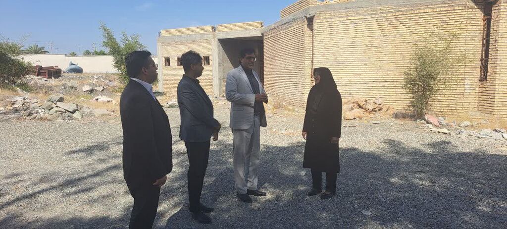  نشست مدیرکل کانون پرورش فکری با فرماندار و رئیس شورای شهر رودان برای راه‌اندازی مرکز فرهنگی‌هنری کانون