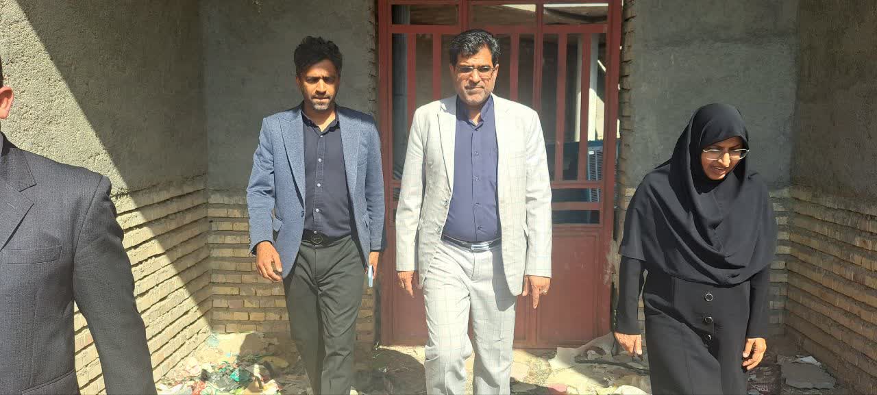  نشست مدیرکل کانون پرورش فکری با فرماندار و رئیس شورای شهر رودان برای راه‌اندازی مرکز فرهنگی‌هنری کانون