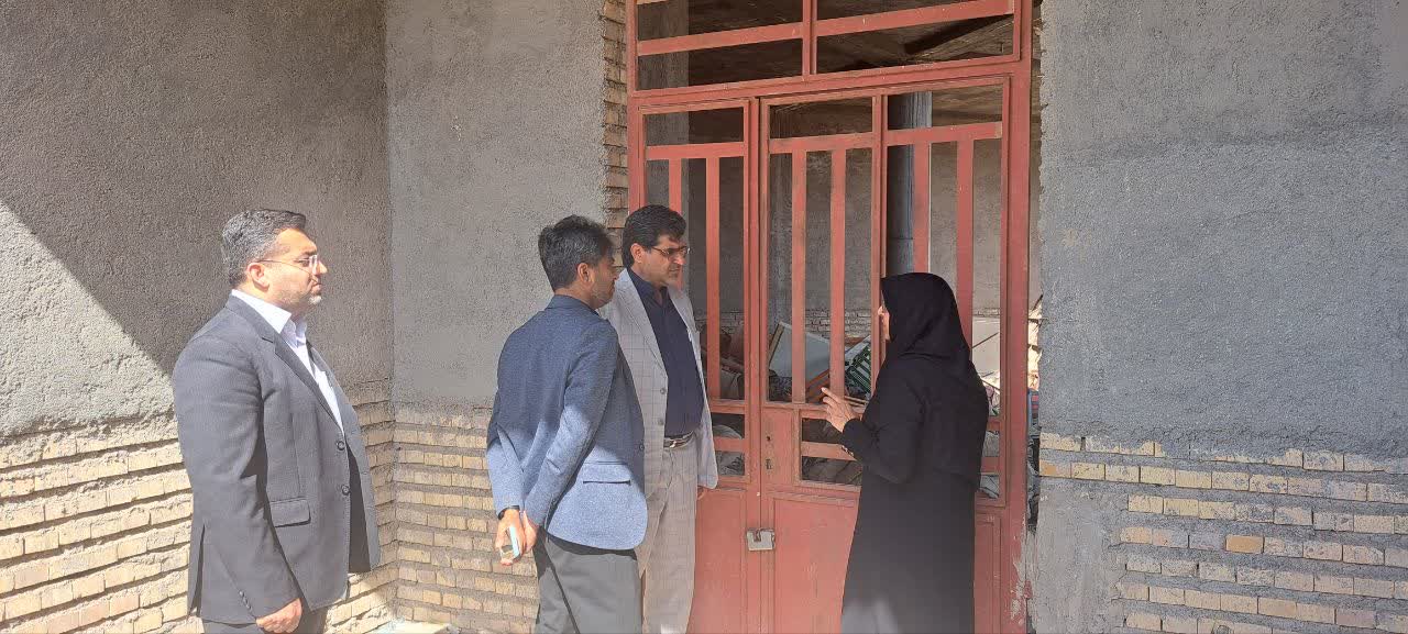  نشست مدیرکل کانون پرورش فکری با فرماندار و رئیس شورای شهر رودان برای راه‌اندازی مرکز فرهنگی‌هنری کانون