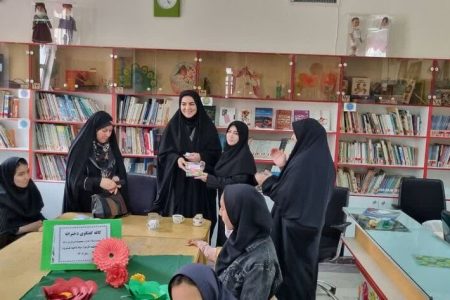 کودکان و نوجوانان در آذربایجان شرقی روز معلم را گرامی داشتند