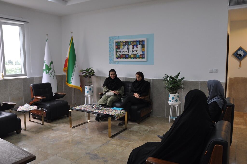 1294436 دیدار نمایندگان آسایشگاه کهریزک با مدیرکل کانون البرز