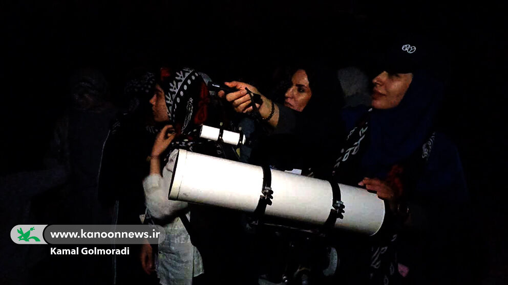 1294454 رصد شبانهی ماه و ستارگان در اردوی کانون یاران لرستان