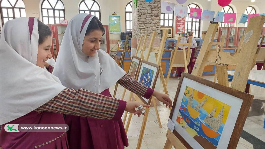 1294532 نمایشگاه آثار نقاشی اعضا و مربیان کانون استان بوشهر افتتاح شد