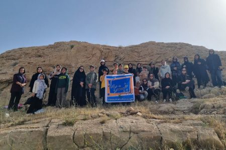 کوه‌پیمایی اعضای دختر ومادران مرکز سرپل‌ذهاب به مناسبت دهه کرامت