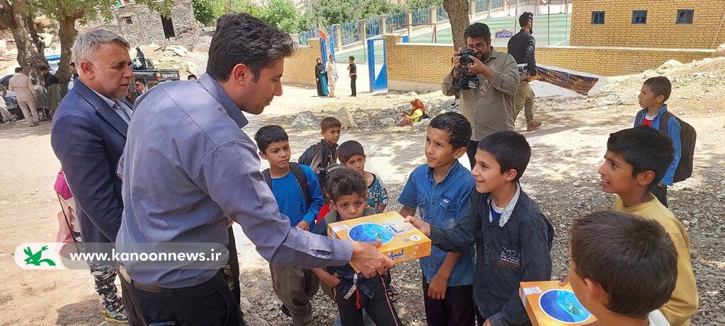 1294795 «بالرود» زیلایی میزبان پیک امید کانون پرورش فکری کهگیلویه و بویراحمد