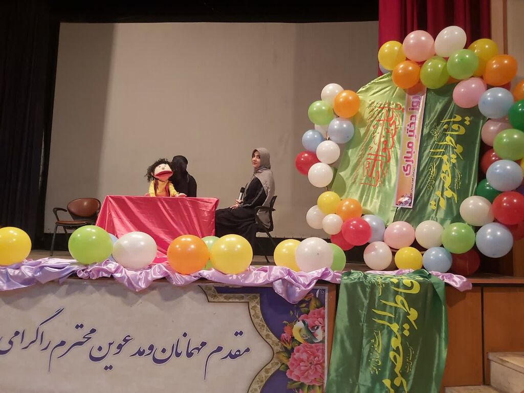 1294853 ادامه برنامههای گرامیداشت «دهه کرامت» در کانون البرز